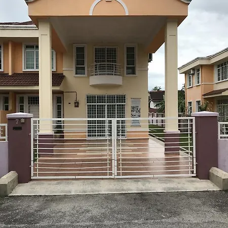 Homestay Executive At Town Area For 18 Pax With Pool Malacca Exterior photo