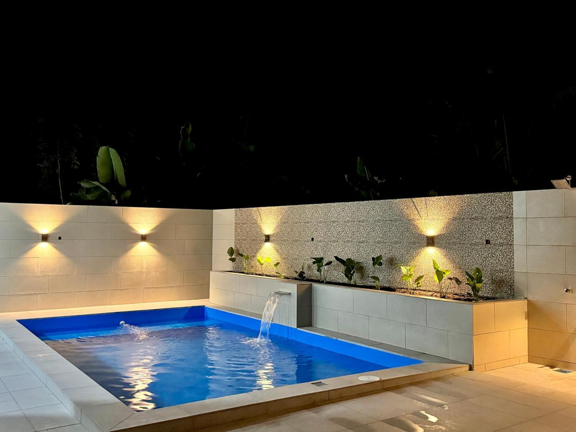 Executive At Town Area For 18 Pax With Pool *