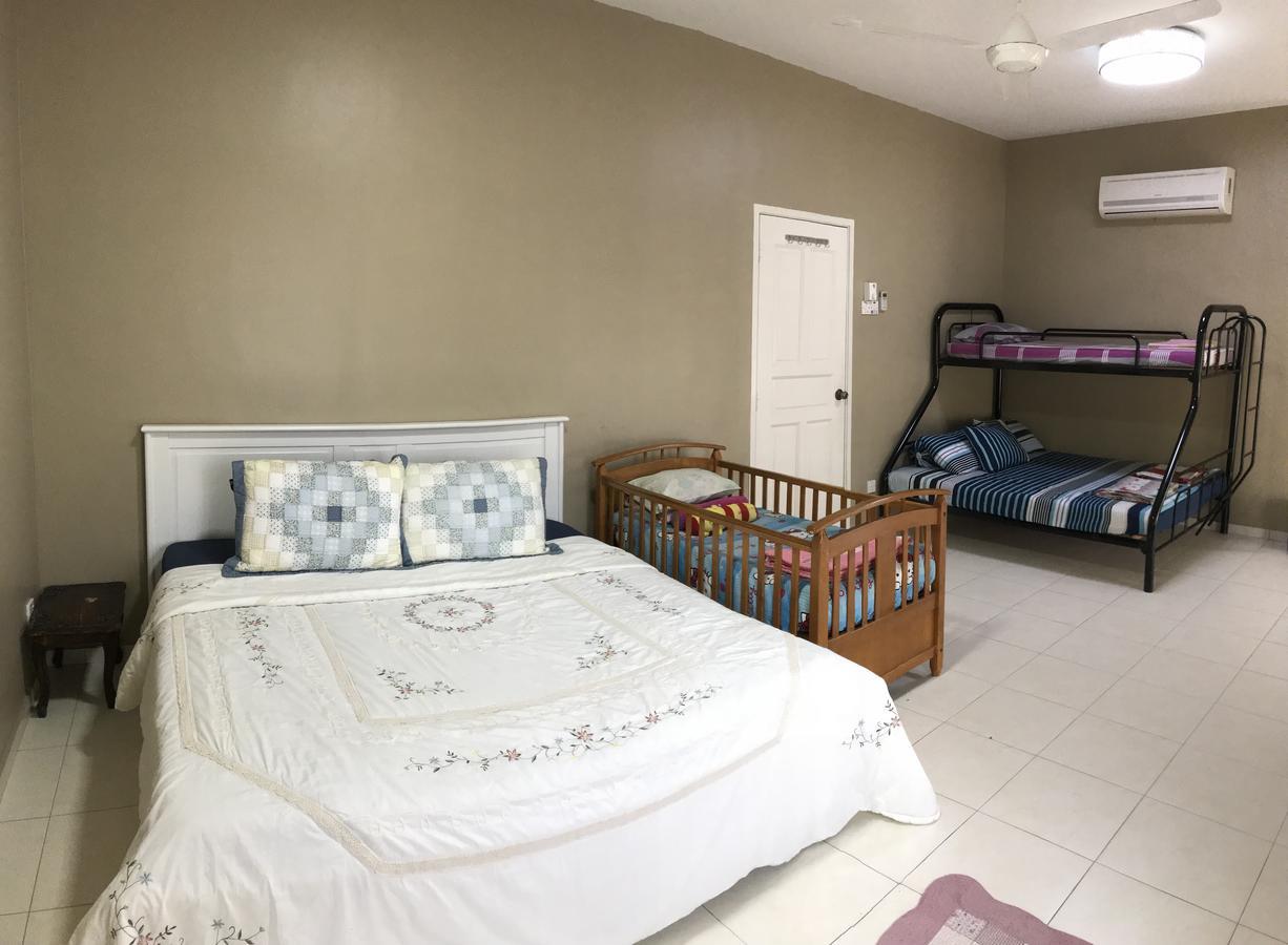 Holiday home Executive At Town Area For 18 Pax With Pool Malacca