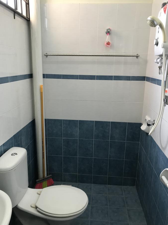 Executive At Town Area For 18 Pax With Pool Holiday home